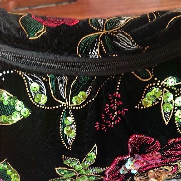 Floral Beaded Black Velvet Bag - Picture 8 of 9
